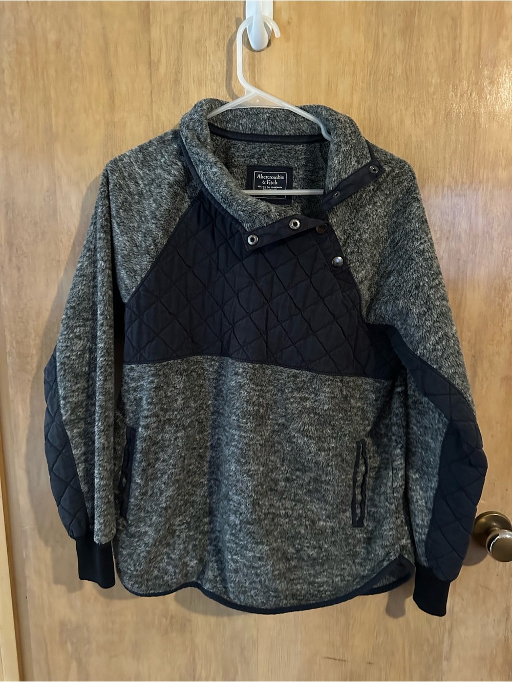 Abercrombie & Fitch Gray Quilted Zip-Neck Pullover with Black Panels